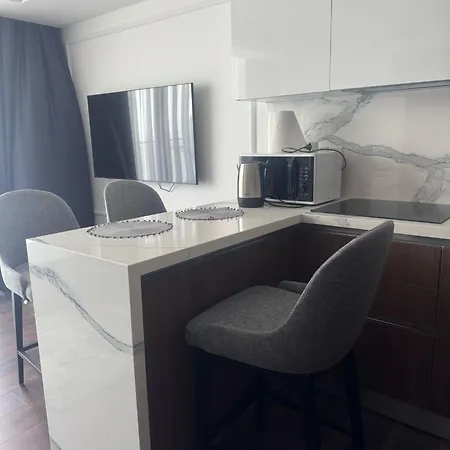 아파트 Grand Saphire Apartment-i Trikomo