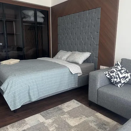 아파트 Grand Saphire Apartment-i Trikomo