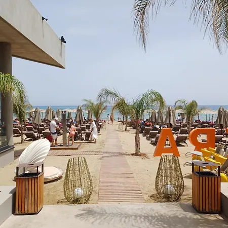 Grand Saphire Apartment-i Apartamento *